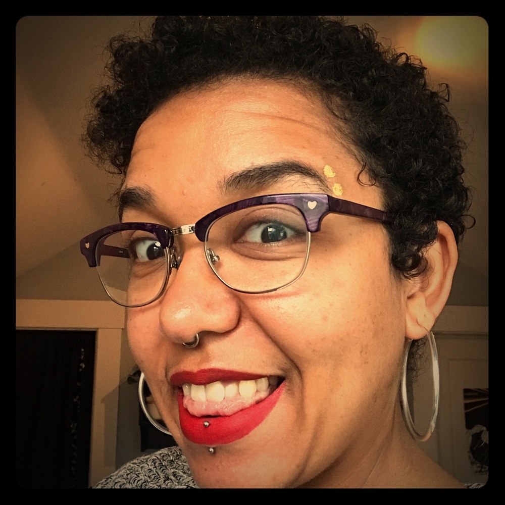 Meet this posher — Samantha!